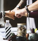 从建站到引流，从转化到复购，一站式破解外贸增长困局